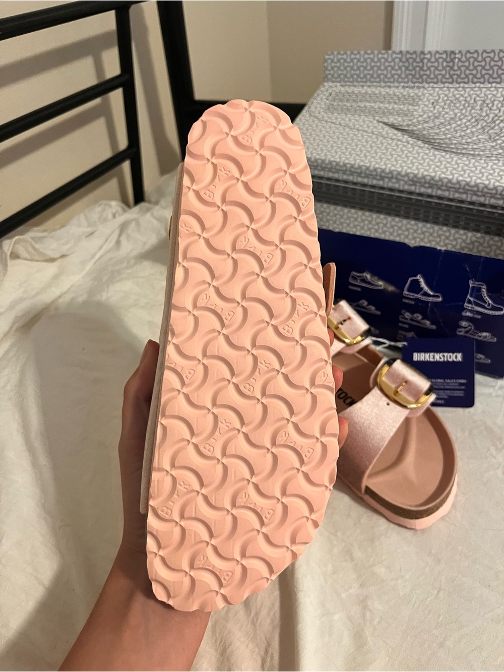 Birkenstock woman’s Arizona Sandals in Light Pink with Gold Buckles - Picture 4 of 8